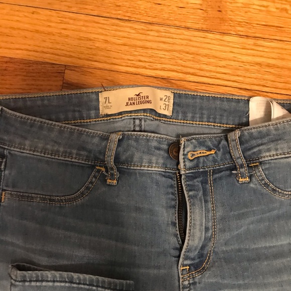 Hollister Skinny Jeans - Picture 3 of 3